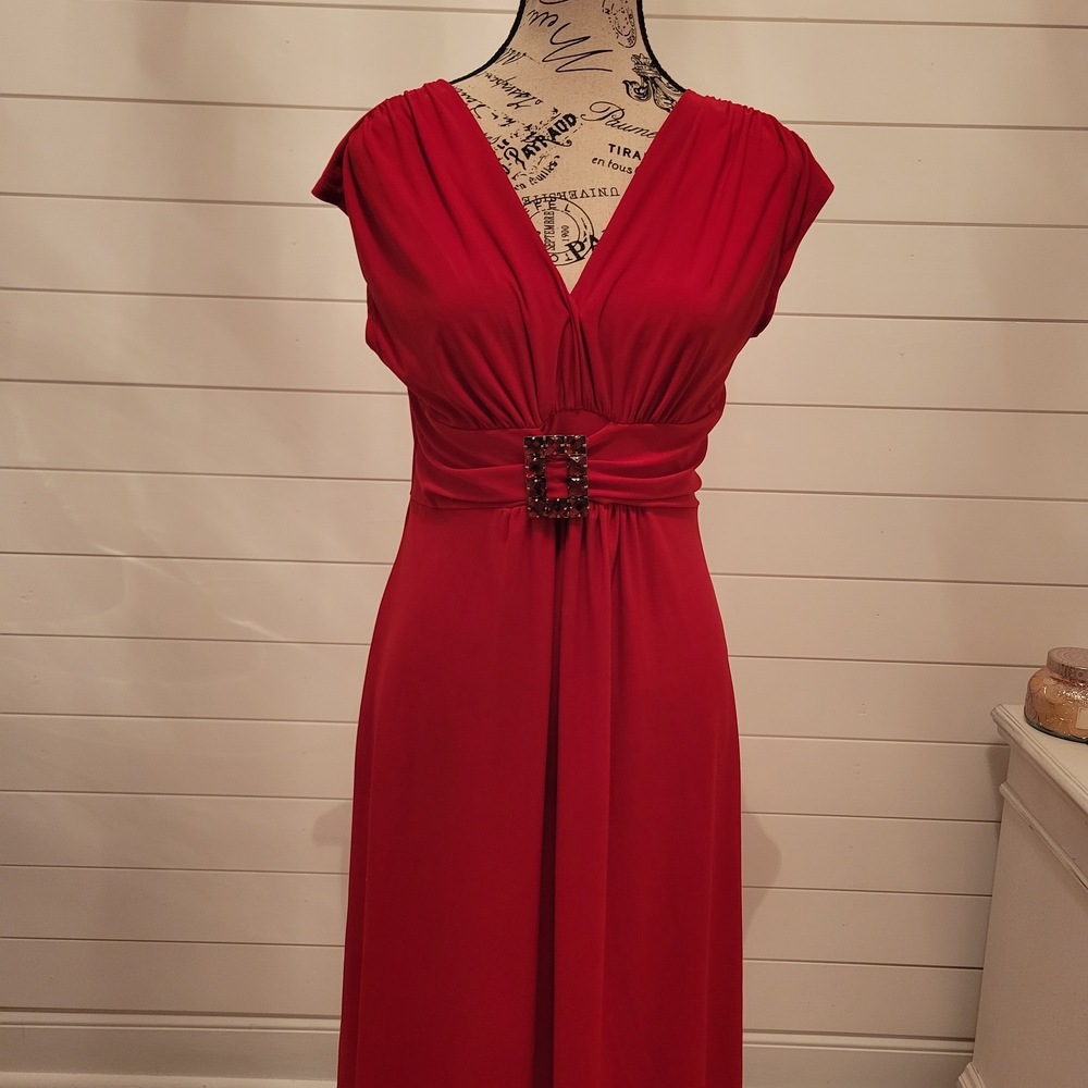 Bisou Bisou Red V-Neck Maxi Dress  Rhinestone Buckle Sz.8 Excellent Condition
